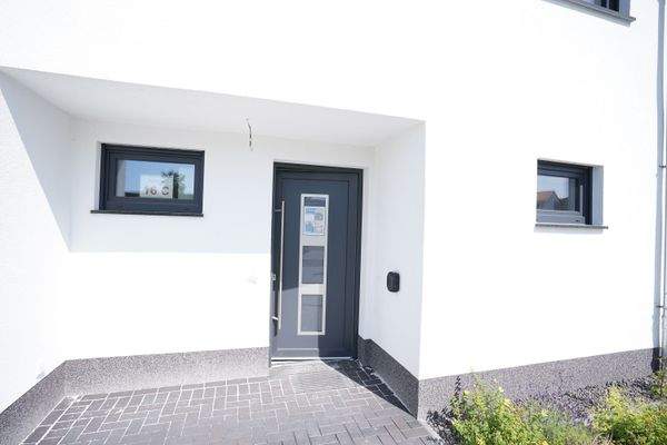 Eingang | E-Mobilität | Aussenanlage Klinkerpflaster