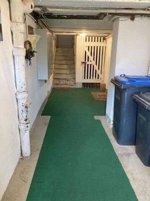  Keller / Ausgang zum Garten