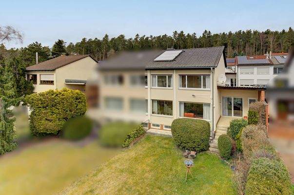 Haus mit Garten und Terrasse