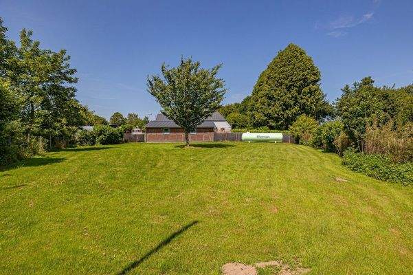 Garten hinter dem Backkhaus