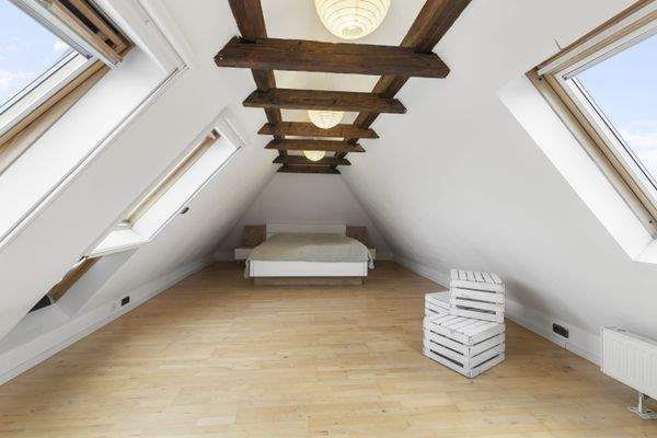 Zimmer im Spitzboden