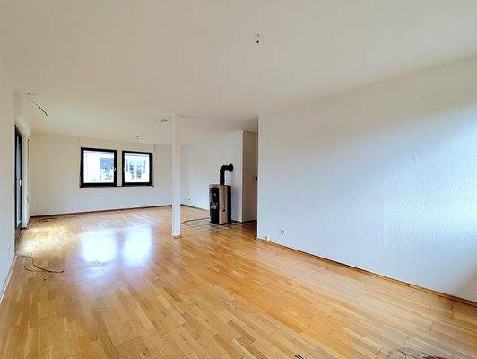 großzügiger Wohn-Essbereich