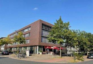 Außenansicht ACS 1 DLZ Kremser Straße.jpg