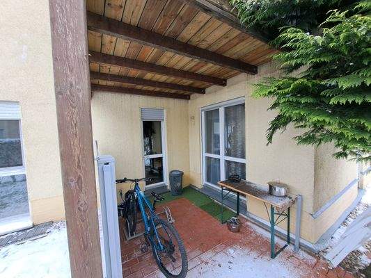 überdachte Terrasse.jpg