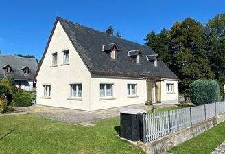 Front- und Seitenansicht