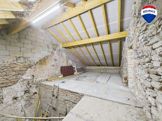 RE/MAX Immobilien DeLux Merzig Haus zu verkaufen in Kastel-Staadt