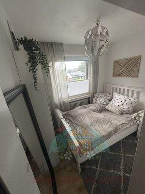 1.OG Schlafraum mit Balkon...