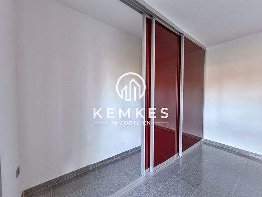 Schlafzimmer Kleiderschrank