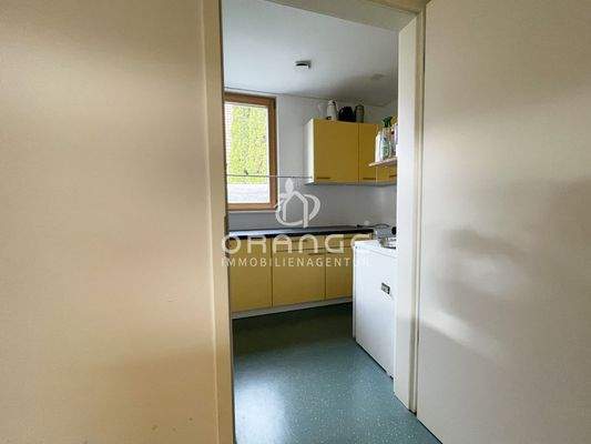 ...befindet sich die Speisekammer