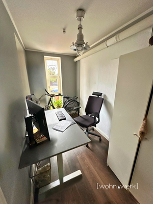 Büro / Home-Office mit zusätzlichem Zugang