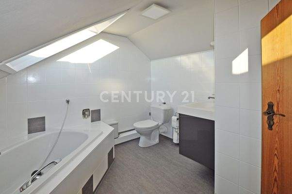 Badezimmer DG Ansicht 1