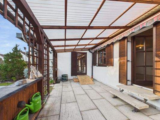 Überdachte Terrasse