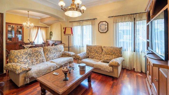 Villa mit vielen Möglichkeiten zum Verkauf bei der Stierkampfarena, Palma, Mallorca 92644