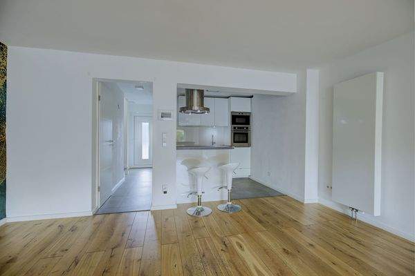 Esszimmer und Küche