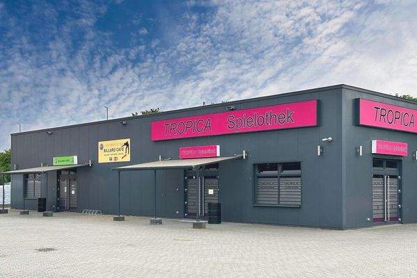 Spielhalle und Billardcafé