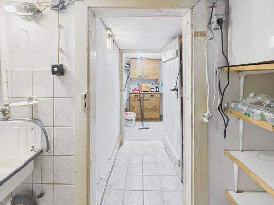 CAM01223G0-PR0174-STILL046