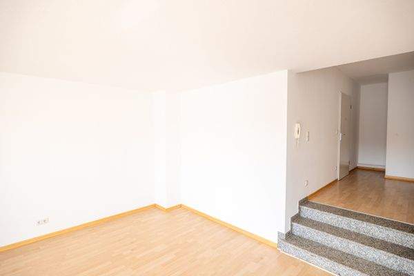 Diele Wohnungseingang - Zugang zu Schlafräumen und Wohnbereich