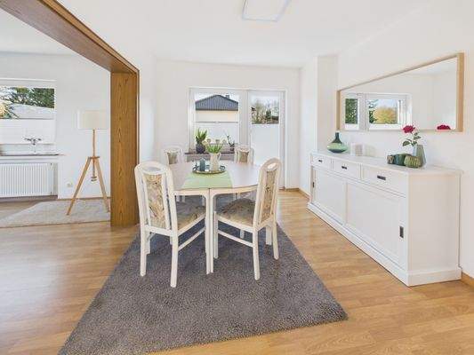 Esszimmer EG mit Ausgang Terrasse