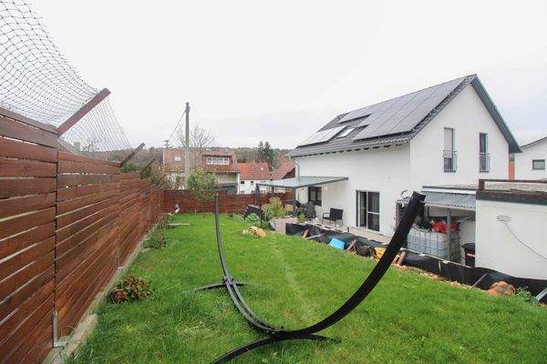 Garten und Außenansicht