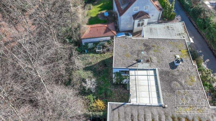 Luftansicht mit Blick auf den Garten