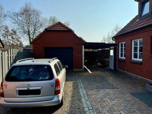 Garage und Carport