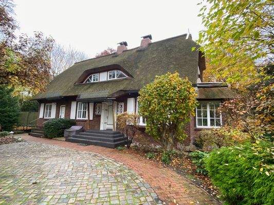 Hausansicht Eingangsseite.jpeg