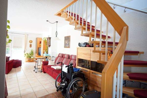 Wohnbereich, Treppe zum Obergeschoss 