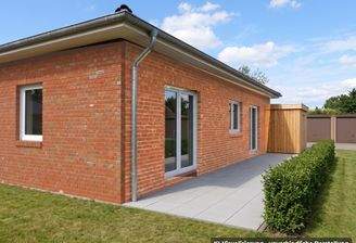 Bungalow_02_Aussen_Terrassenseite.jpg