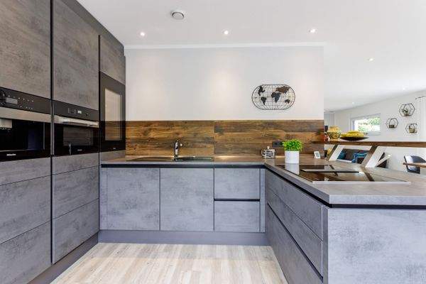 Luxuriös ausgestattete Küche.jpg