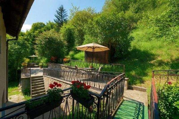 Blick_vom_2_Obergeschoss_Richtung_Garten_und_Terrasse