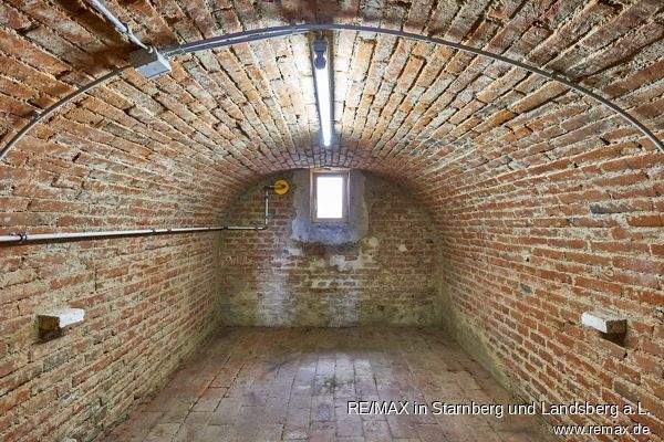 Gewölbekeller - den Wein erfreut's