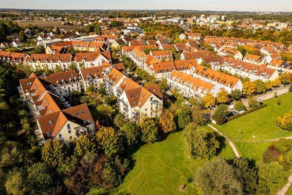 Ansicht Wohnanlage l Umgebung