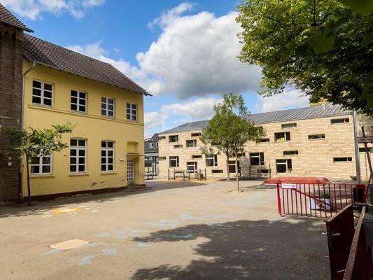 Grundschule im Ort
