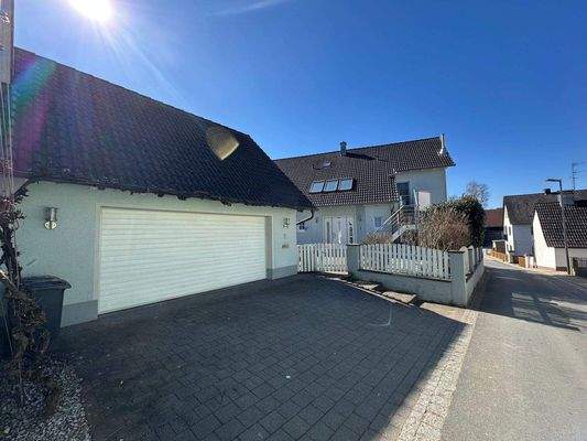 NordOstAnsicht mit Garage