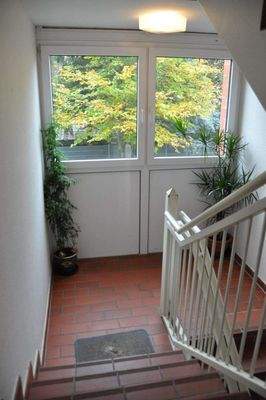 gepflegtes Treppenhaus.JPG