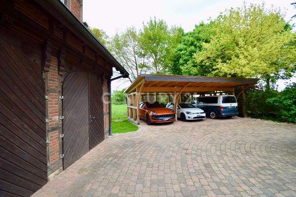 Doppelgarage + 3er Carport