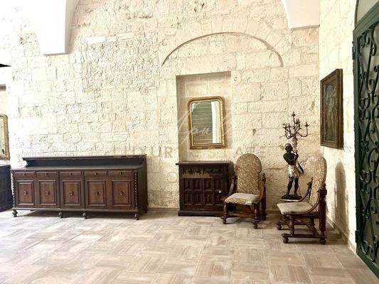 restaurierter antiker Palazzo in Ostuni