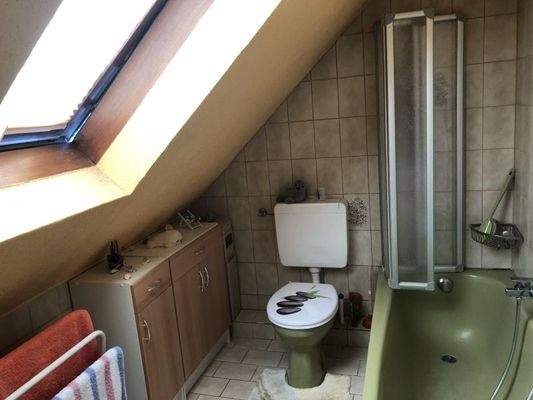 Vollbad im Dachgeschoss