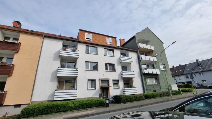 Straßenansicht Gebäude B