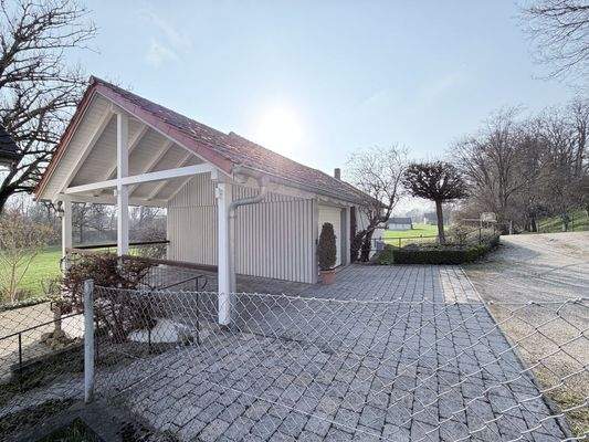 Garage & Carport