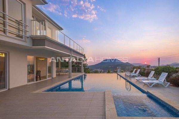 Mountain-View Villa near the Beach in Fethiye Ölüdeniz