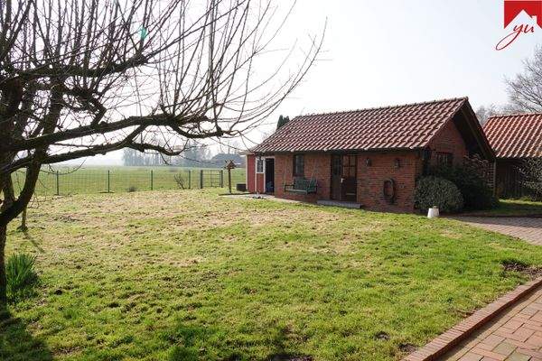 Garten mit Gartenhäuschen