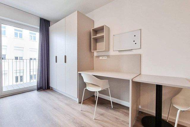 Für Studenten/Azubi´s: neuwertige 1-Zi.-Wohnung! - Photo 2