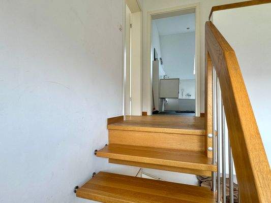 Aufgang ins 1. OG