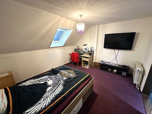 Schlafzimmer Wohnung 2 (2).jpeg