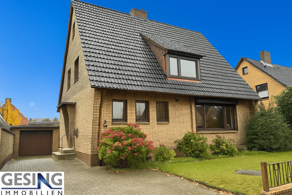 Einfamilienhaus mit schöne Grundstück 