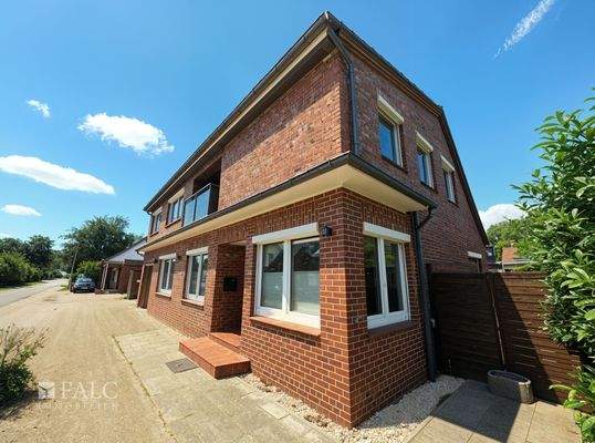 Seitlicher Blick von der Straße