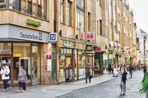 Halle Ladenlokale, Ladenflächen 