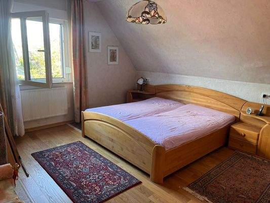 Schlafzimmer DG