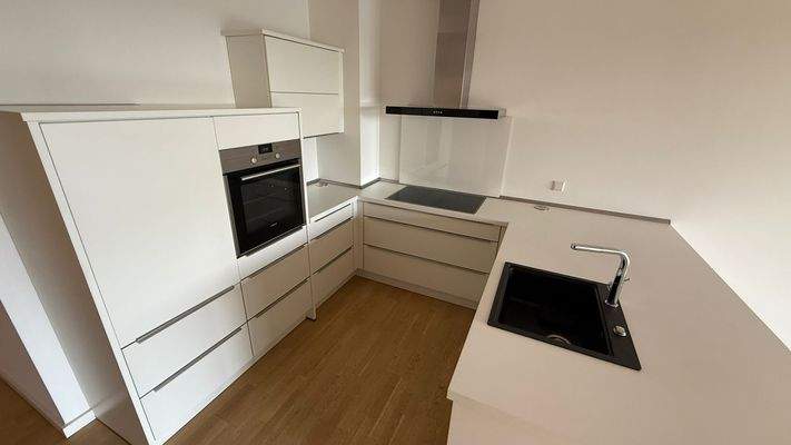 WhatsApp Image 2025-11-19 at 22.18.00(12)